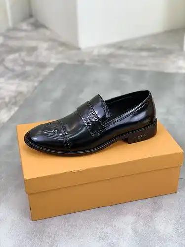 Código de calzado masculino LV 6c talla 384