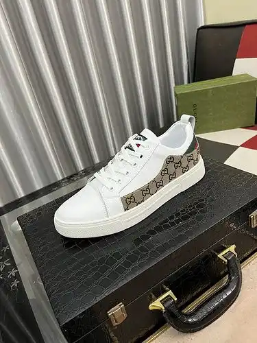 Código de zapatos masculinos Gucci 93b4 talla 3844