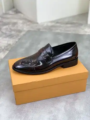 Código de calzado masculino LV 6c talla 384