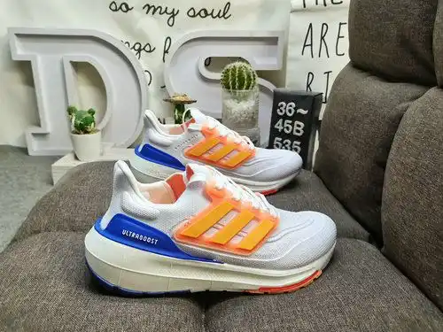 La serie 5x35xd Adidas ultra boost, con un diseño convexo delantero y convexo trasero, se presenta o