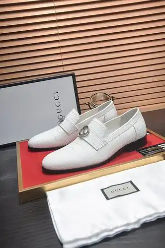 Código de zapatos masculinos Gucci 88b9 talla 3844 4 4 personalizado