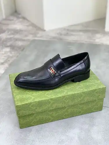 Código de zapatos masculinos Gucci 96b8 talla 3844