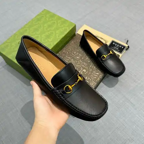 Zapatos de cuero de vaca guqi para hombres Código 82b6 talla 384
