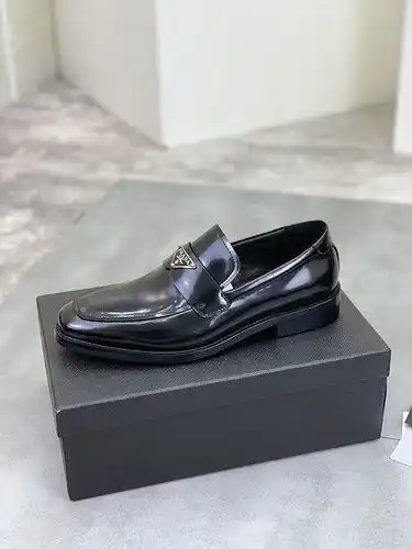 Prada men's shoe code 63C Size38444 can be customized
