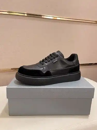 Prada men's shoe code 922C2 Size3844 can be customized with 4 non refundable options