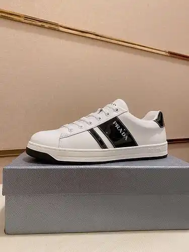 Prada men's shoe code 9B6 Size3844