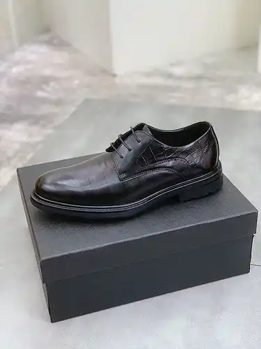 Prada men's shoe code 64B6 Size3844