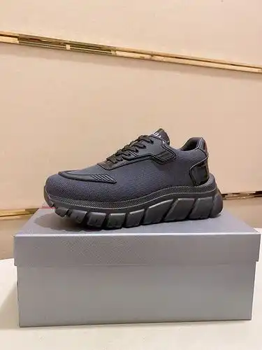 Prada men's shoe code 922C2 Size3844 can be customized with 4 non refundable options