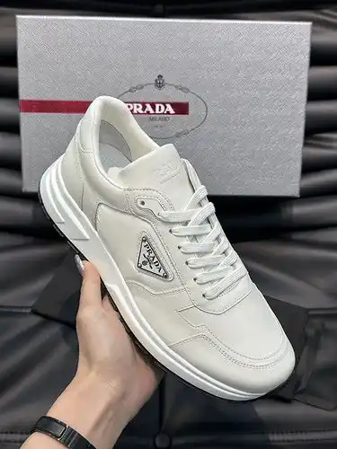 Prada men's shoe code 9B6 Size3844