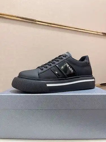 Prada men's shoe code 922C2 Size3844 can be customized with 4 non refundable options