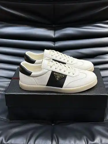 Prada men's shoe code 9B3 Size3844
