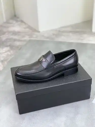 Prada men's shoe code 63C Size38444 can be customized