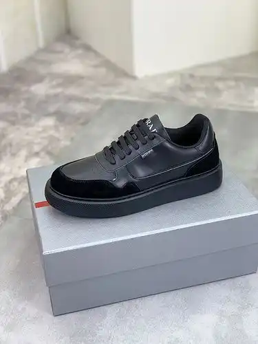 Prada men's shoe code 9C2 Size3844
