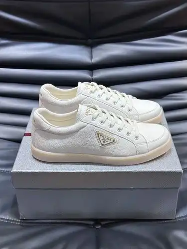 Prada men's shoe code 9B3 Size3844