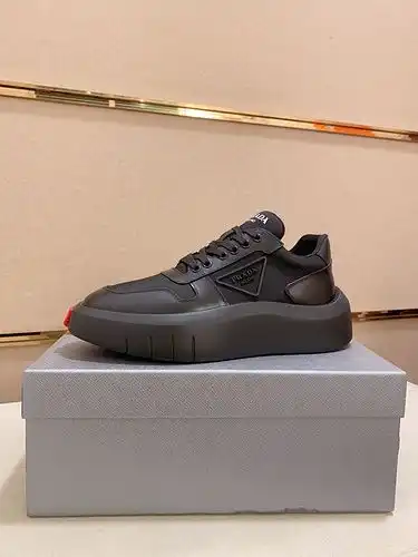 Prada men's shoe code 922C4 Size3844 can be customized with 4 non refundable options