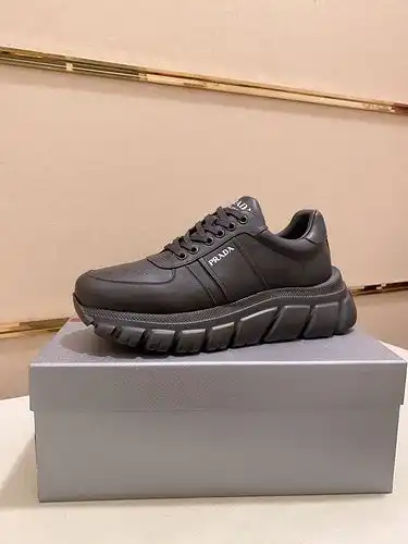 Prada men's shoe code 922C2 Size3844 can be customized with 4 non refundable options