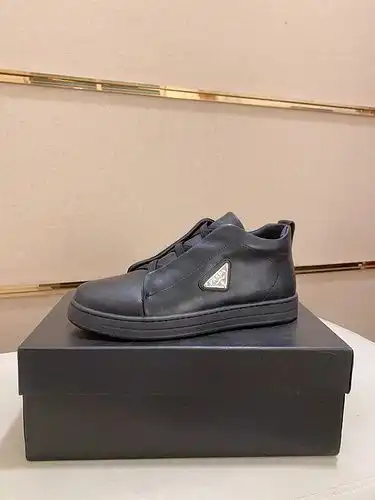 Prada men's shoe code 922B8 Size3844
