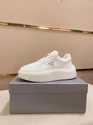 Prada men's shoe code 922C4 Size3844 can be customized with 4 non refundable options