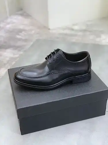 Prada men's shoe code 64B Size3844
