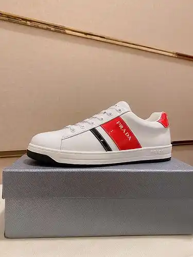 Prada men's shoe code 9B6 Size3844