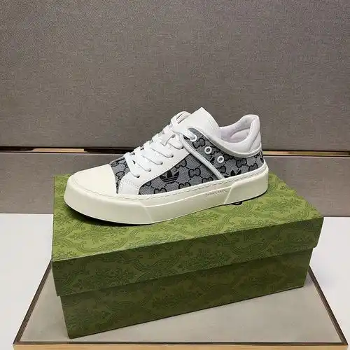 Código de zapatos masculinos Gucci 927b6 talla 3844