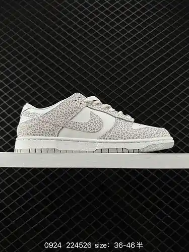 El 1d30g nike dunk low quotsafari Phantom es un zapato de parte baja con estampados de blanco grisác