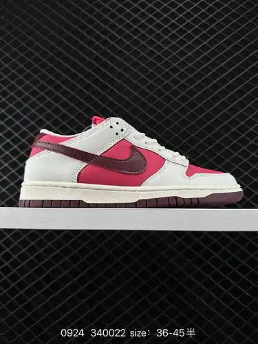 El relleno de la lengua de las zapatillas deportivas recreativas clásicas y multifuncionales de la c