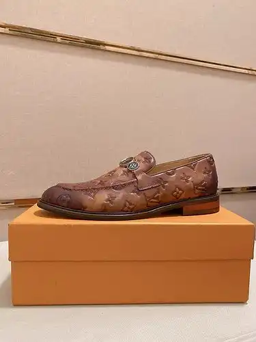 Los zapatos masculinos LV talla 4c8 talla 3944384 se pueden personalizar sin necesidad de devolver