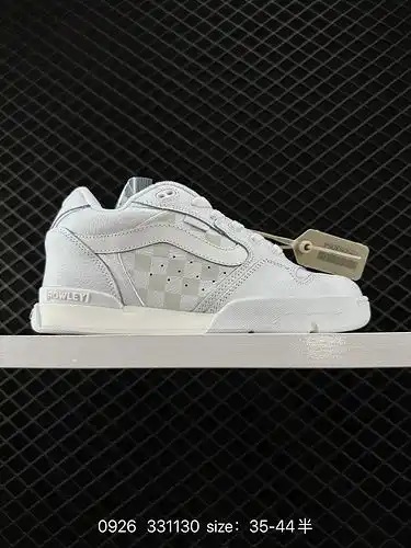 La nueva colaboración de 1d5x0g VANS Bread Shoe con suela gruesa y zapatos de tablero de aumento ha 