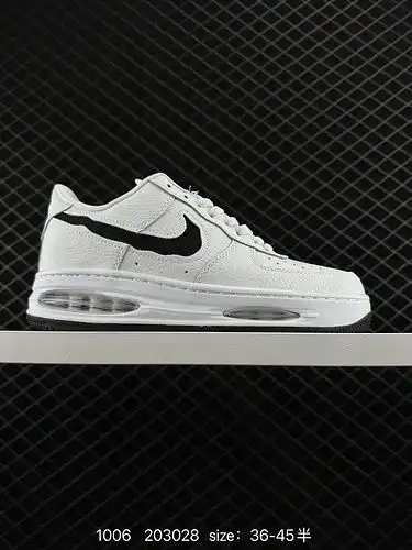 El 1d40g Nike Air Force 1D 0g7 Air Force one, una zapatilla deportiva casual multifuncional de parte