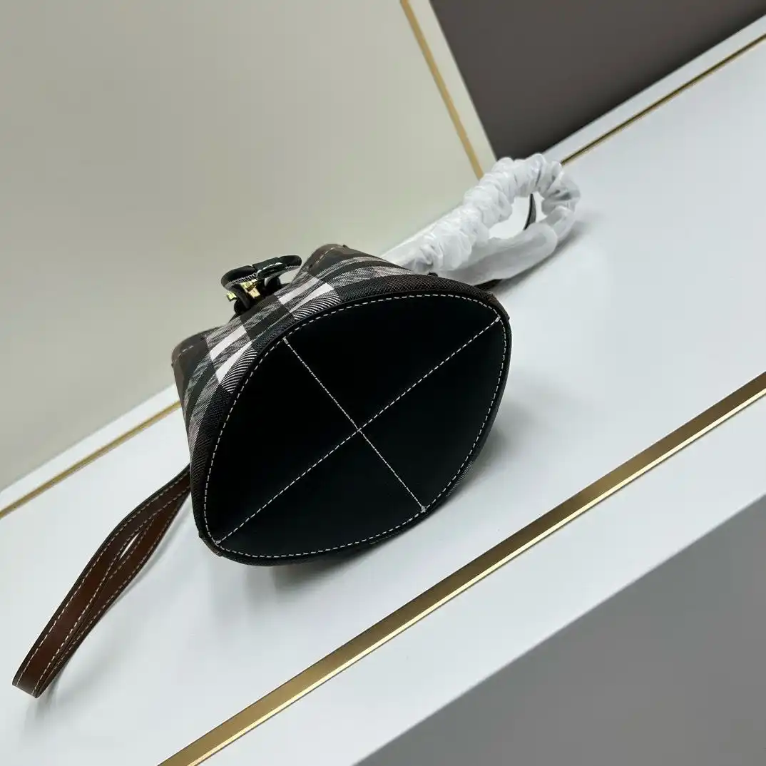 KK02950 (24).webp