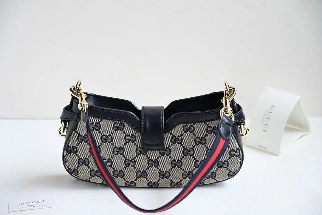KK03850 (15).webp