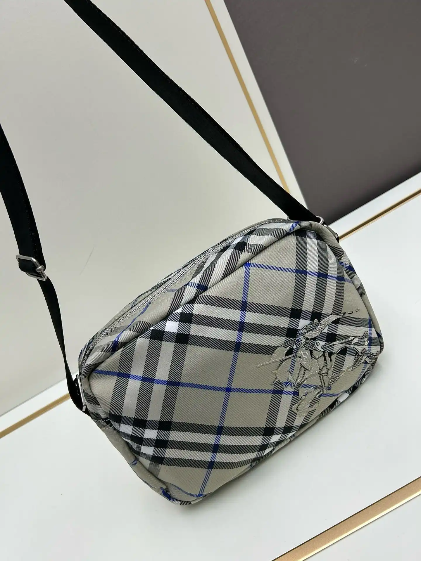 KK02950 (3).webp