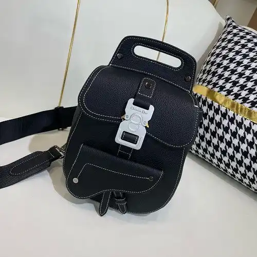 Bolsas de pecho Dior bolsos para hombres Dior y bolsos Dior están hechos de cuero de alta calidad im