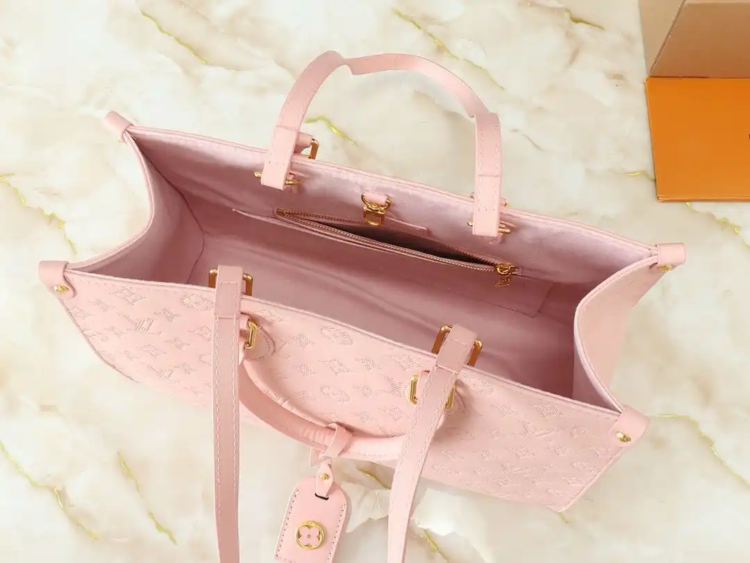 KK01750 (5).webp