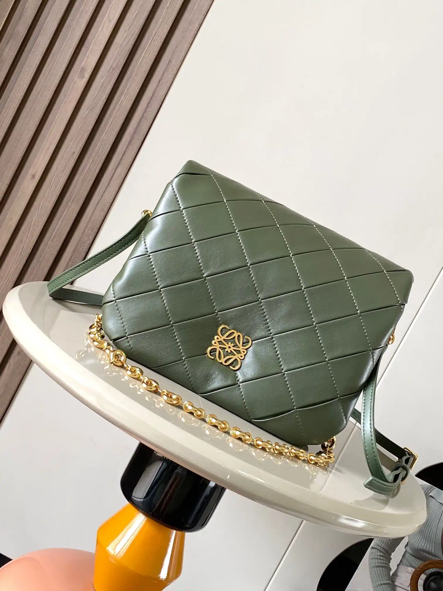 HW007450 (1).webp