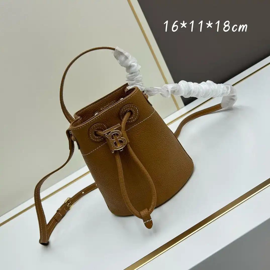 KK02950 (1).webp