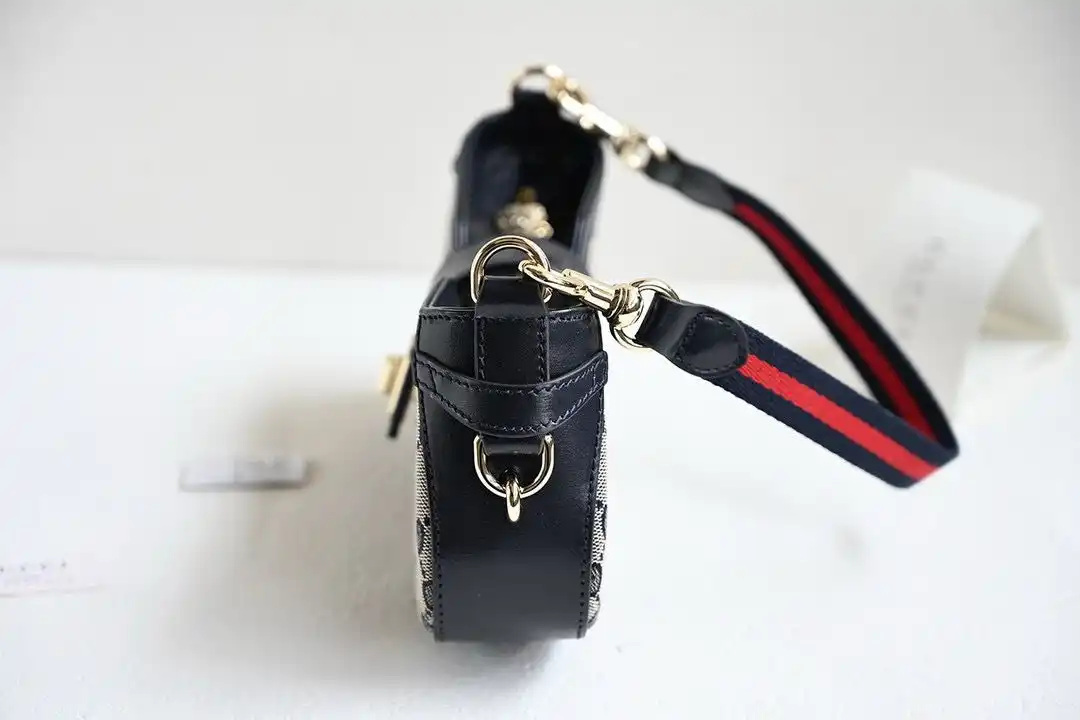 KK03850 (13).webp