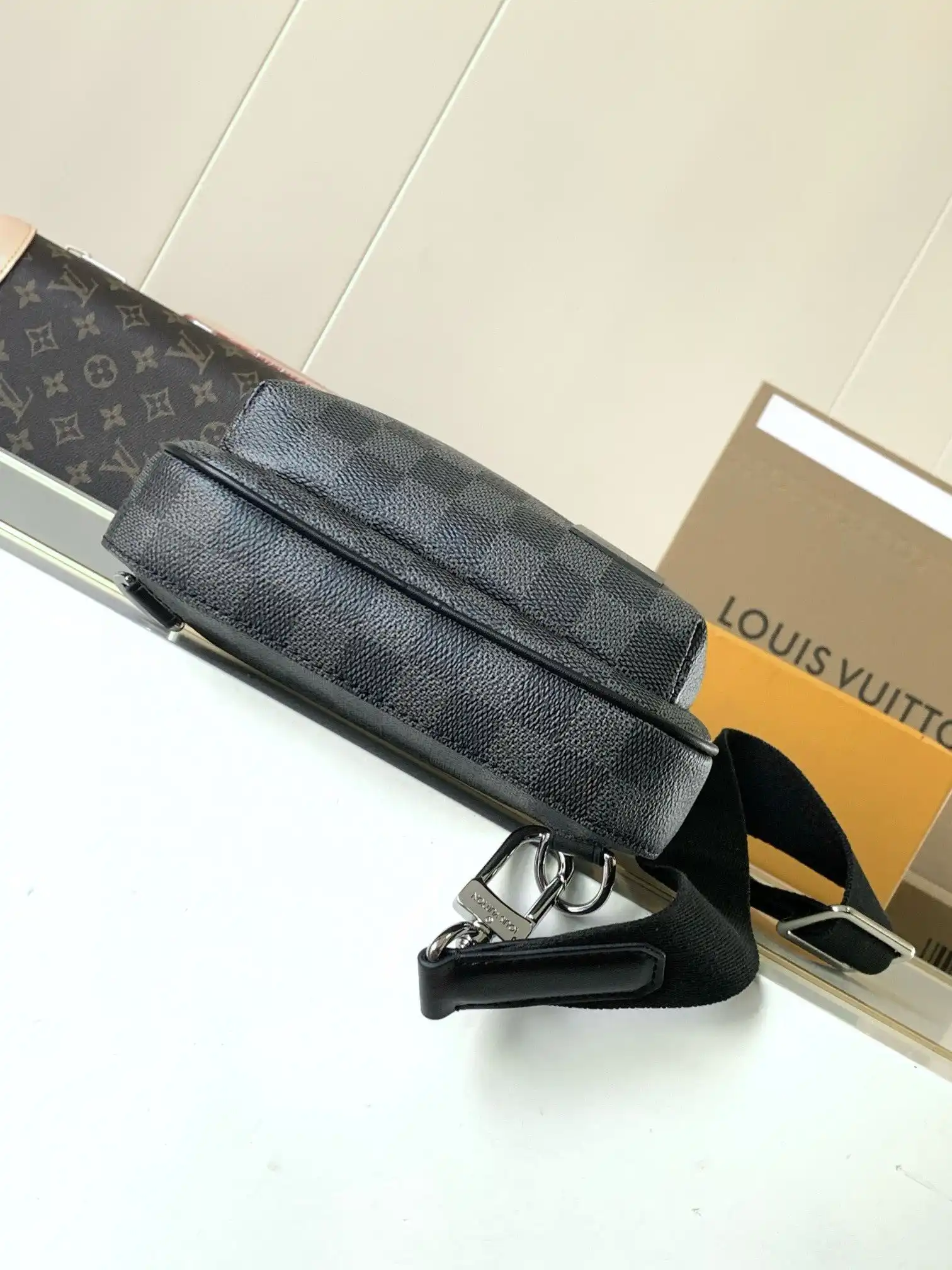 KK03850 (4).webp