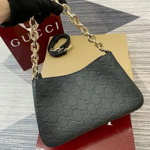Bolso axilar Gucci bolso femenino Gucci bolso correccional Gucci bolso de regalo de entrega grabado 