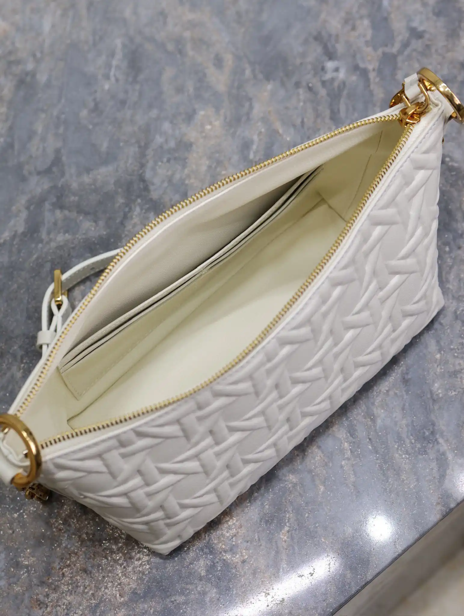 KK05150 (5).webp