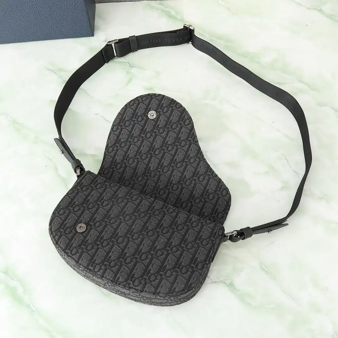 KK03850 (10).webp