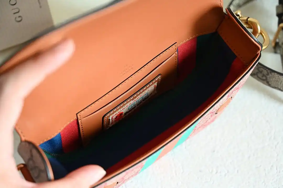 KK03650 (4).webp