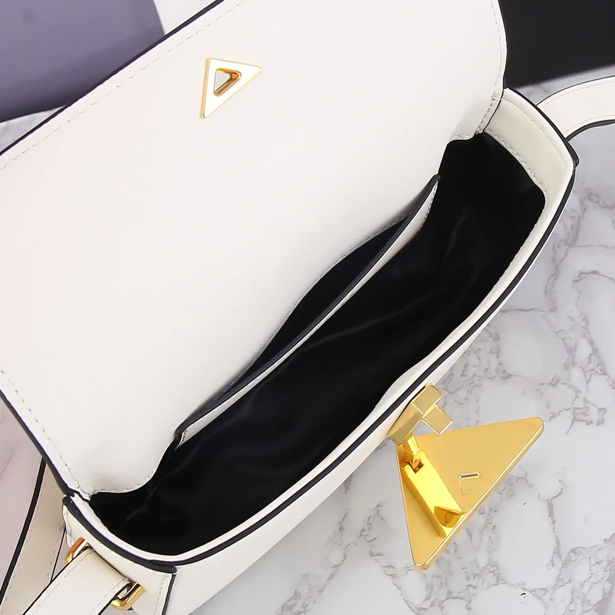 KK02050 (15).webp