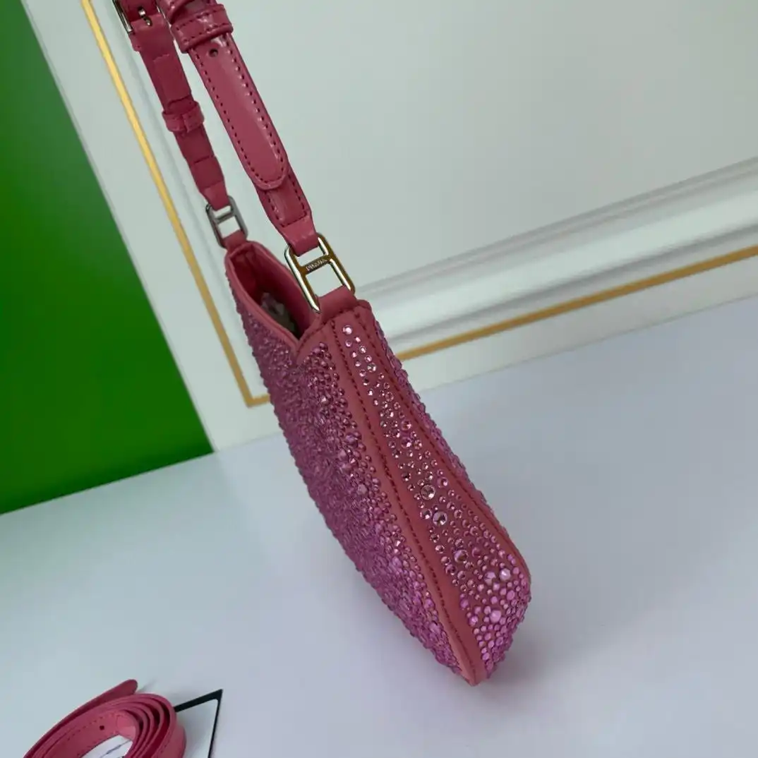 KK02450 (4).webp