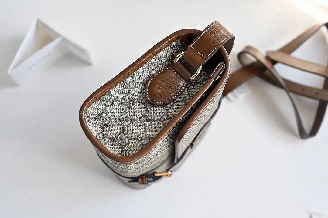 KK03850 (8).webp