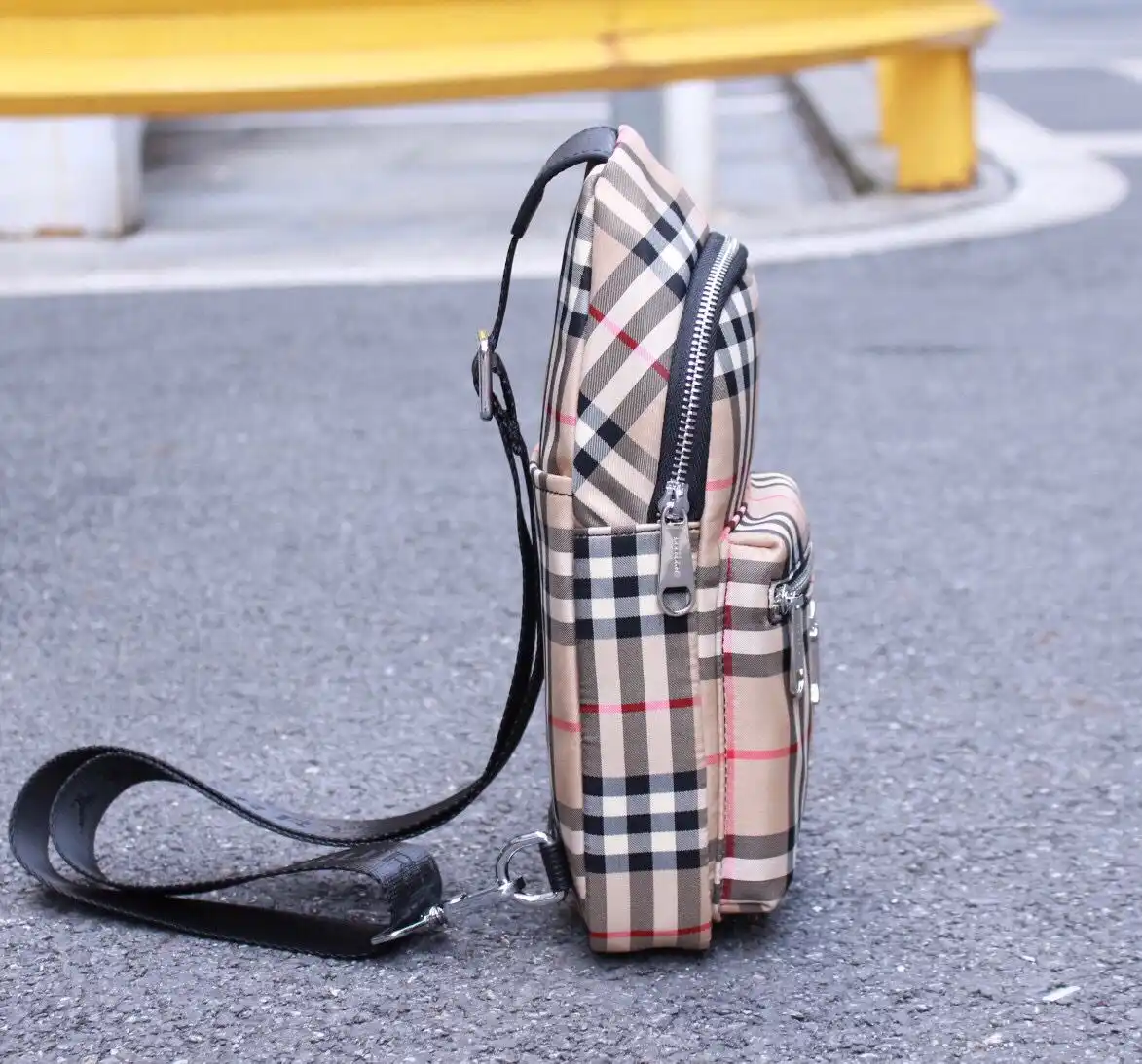 KK01950 (3).webp