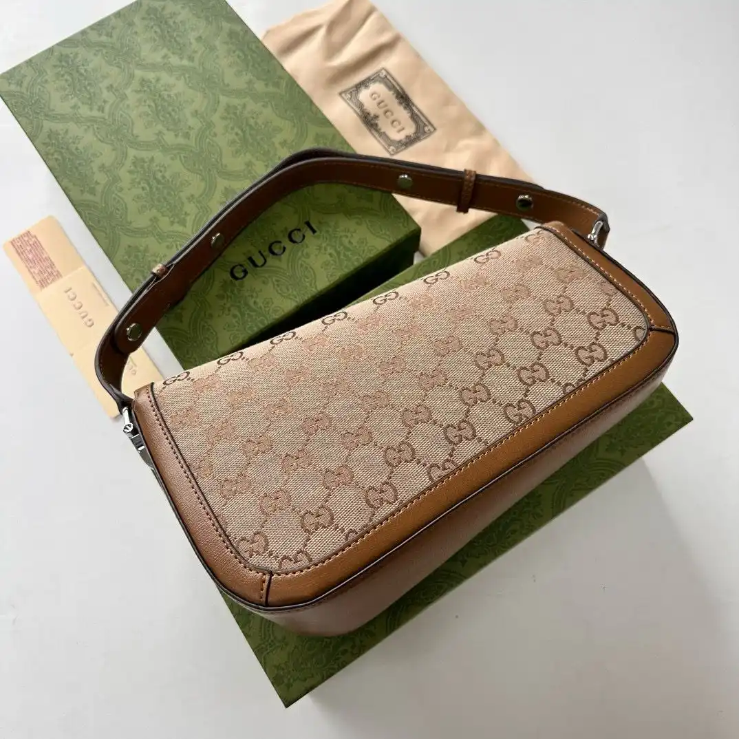 KK01750 (18).webp