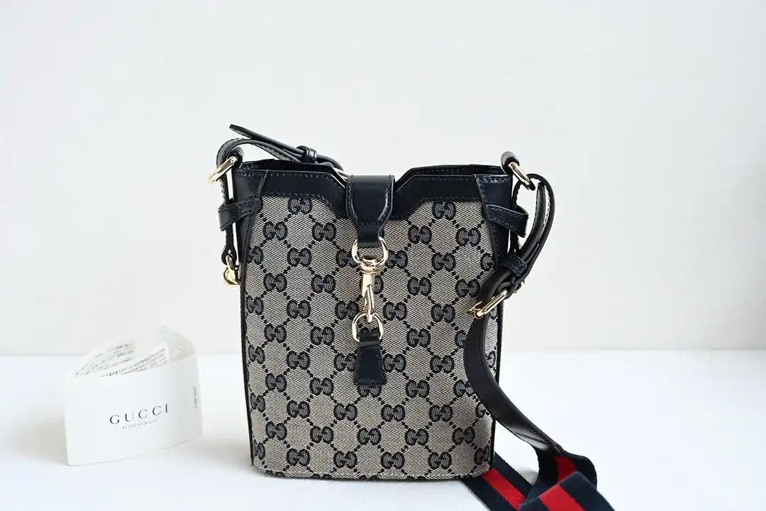 KK03750 (1).webp