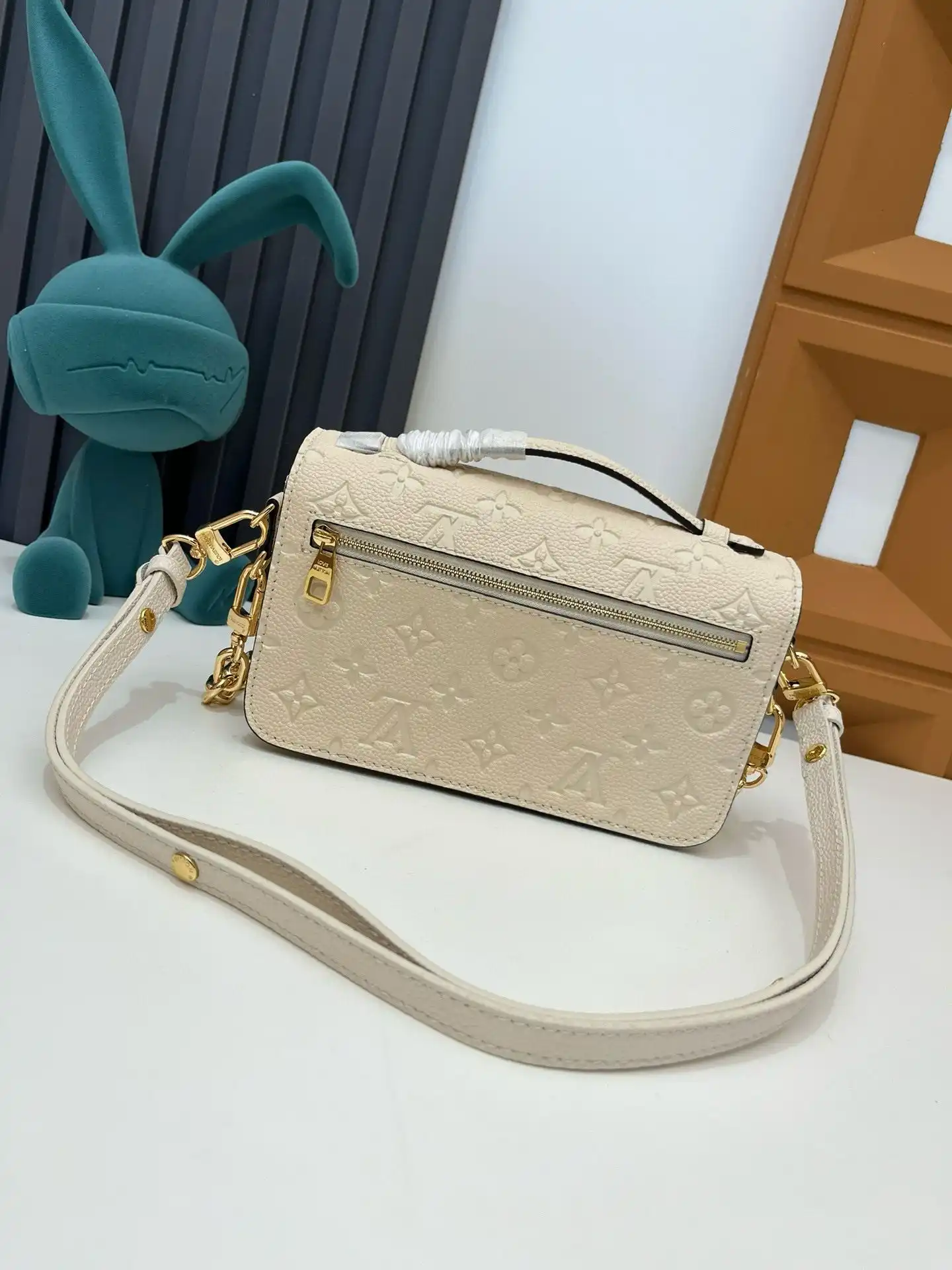 KK04450 (3).webp